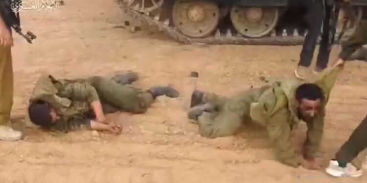 غزہ میں متعدد اسرائیلی فوجی یرغمال، ٹینک اور فوجی گاڑیاں بھی قبضے میں لیے لیں