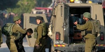 صہیونی فوج  نے فلسطینی اسکول سے بچوں کو حراست میں لے لیا