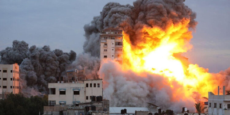 غزہ پر صیہونی بمباری جاری، شہداء کی تعداد 245 ہوگئی 2 ہزار سے زائد زخمی