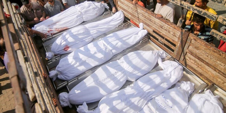 اسرائیلی نے شہریوں کو نقل مکانی کا حکم دیا اور قافلے پر بماری کردی، خواتین اور بچوں سمیت 70 شہید