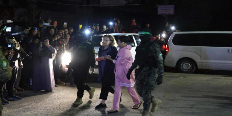 غزہ: عارضی جنگ بندی کا پانچواں دن: مزید 10 اسرائیلی یرغمالیوں کے بدلے 30 فلسطینی رہا