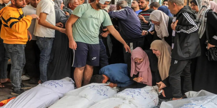 صیہونی فوج کی غزہ کے اسپتالوں پر بمباری جاری، مزید درجنوں شہید سیکڑوں زخمی