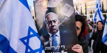 نیتن یاہو امریکہ اور اسرائیل میں دوریوں کی وجہ اور اسرائیل کی سلامتی کیلئے خطرہ ہیں، ایلون پنکاس