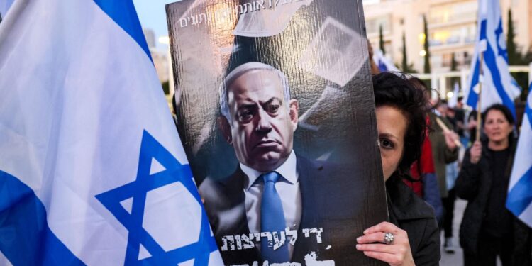 نیتن یاہو امریکہ اور اسرائیل میں دوریوں کی وجہ اور اسرائیل کی سلامتی کیلئے خطرہ ہیں، ایلون پنکاس