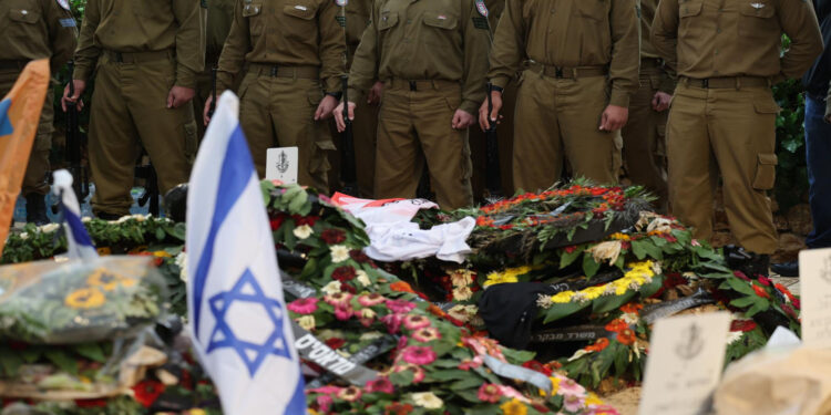 غزہ: فلسطینی جانبازوں اور صیہونی فوج کے درمیان پرتشدد جھڑپیں، متعدد صیہونی مارے گے