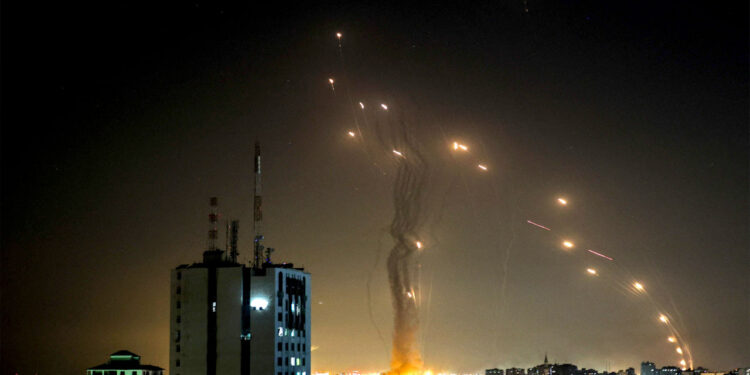 حماس کے اسرائیل پر راکٹ حملے، اسرائیل کا بھاری جانی و مالی نقصان کا اعتراف