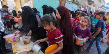 غزہ کی 71 فیصد آبادی کے پاس خوراک ختم،  خوراک کی ترسیل کے راستے بھی مسدود