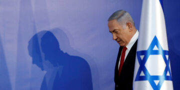 صیہونی حکام  نیتن یاہو کے خلاف: اسرائیلی وزیراعظم کے گرد گھیرا تنگ