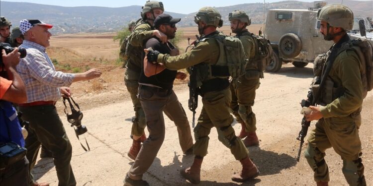 مغربی کنارہ:3 ماہ میں صیہونی فوج کے ہاتھوں گرفتار فلسطینیوں کی تعداد 5,980 ہوگئی