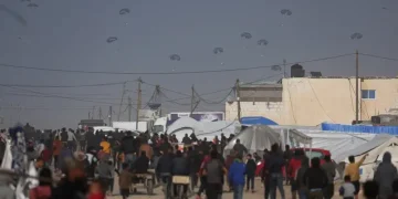 امداد کے منتظر فلسطینیوں پر صیہونی فوج کی بمباری: 110 شہید 1000 سے زائد زخمی