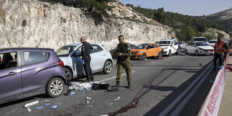 مغربی کنارہ: فائرنگ سے ایک صیہونی ہلاک گیارہ زخمی