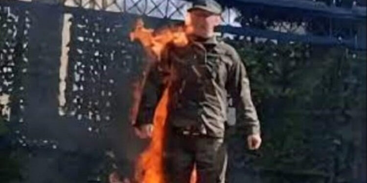 امریکی فوجی کی خودسوزی کا ذمہ دار واشنگٹن ہے: حماس