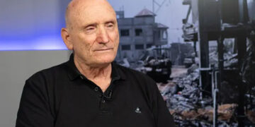 نتین یاہو، یوو گیلنٹ اور آرمی چیف اسرائیل کو تباہی کی طرف لے جا رہے ہیں: یتزاک بارک