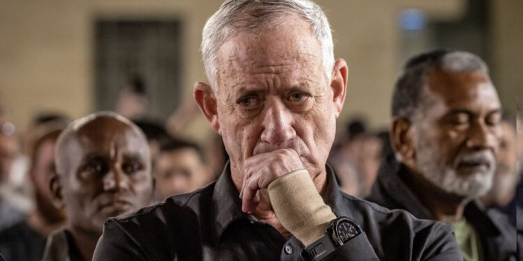 کٹر یہودیوں کو فوج میں شامل نہ کرنے کے بل پر اختلاف، بینی گینٹزکی جنگی کابینہ سے علیحدگی کی دھمکی