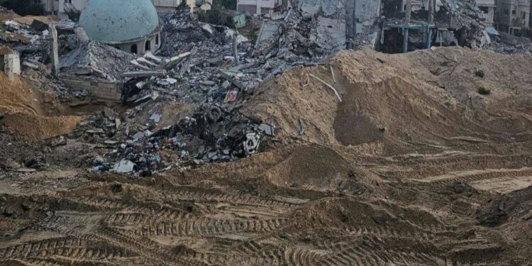 صیہونی فوج نے غزہ کے سب سے بڑے اسپتال الشفاء کو بم سے اڑادیا