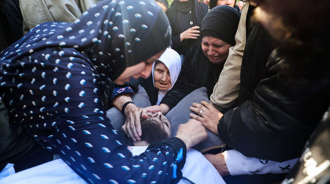 نورشمس کیمپ: اسرائیلی دہشتگردی میں دو بچوں سمیت 14 فلسطینی شہید