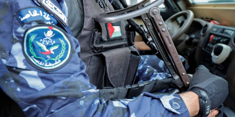 امدادی کارکنان کے بھیس میں فلسطینی اتھارٹی کے جاسوسوں کی  غزہ آمد