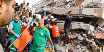 غزہ: بے گھر فلسطینیوں کی پناہ گاہ پر صیہونی فوج کا حملہ خواتین اور بچوں سمیت 32 فلسطینی شہید سیکڑوں زخمی