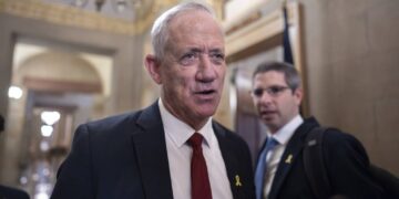 یرغمالیوں کی گھر واپسی میں سب سے بڑی رکاوٹ نیتن یاہو ہیں:  بینی گینٹز