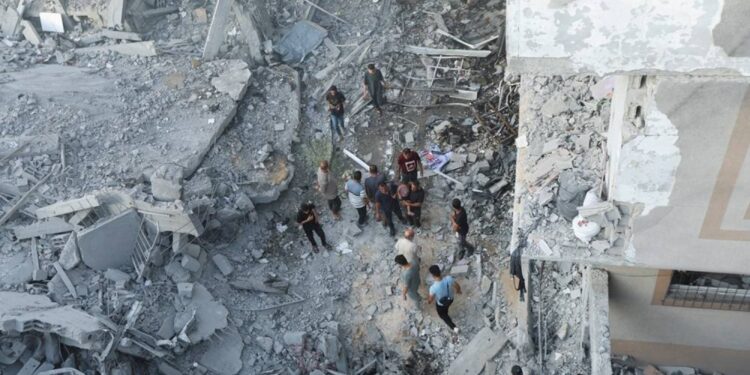 نصیرات کیمپ پر اسرائیلی فوج کا قتل عام میں 210 فلسطینی شہید 400 زخمی ہوئے