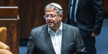 جنگ بندی معاہدہ ہوا تو حکومت گرا دیں گے: انتہا پسند صیہونی وزیر کی نیتن یاہو کو دھمکی