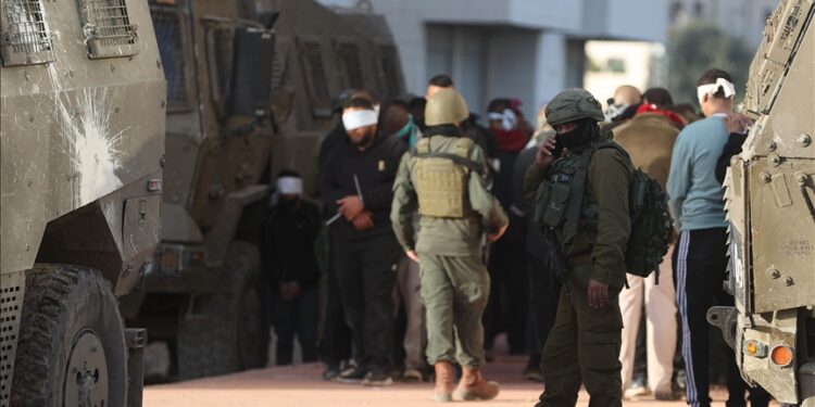 مقبوضہ بیت المقدس: 7 اکتوبر سے اب تک  خواتین اور بچوں سمیت 9,170  فلسطینی گرفتار