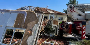 حزب اللہ کے صیہونی ریاست پر 50 سے زائد راکٹ حملے: متعدد گھر تباہ