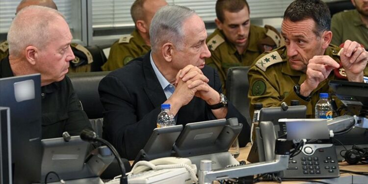 نیتن یاہو معاہدے میں خلل ڈال کر ہمیں کمزور کررہے ہیں: اسرائیلی مذاکراتی ٹیم