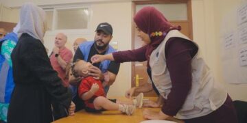 غزہ: انسداد پولیو مہم کا دوسرا روز، 161000بچوں کوقطرے پلا دئیے گئے