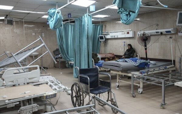 زخمیوں سے بھرے اسپتالوں کو خالی کرانا کھلی جارحیت ہے، حماس