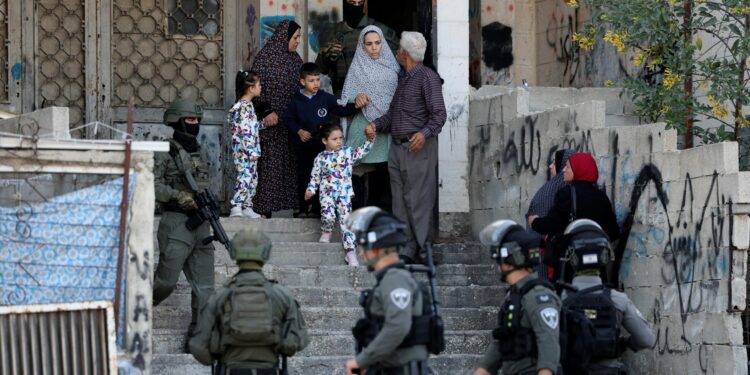 الشیخ جراح: صیہونی فوج کا ’انروا‘ ہیڈ کوارٹر سمیت فلسطینیوں کی اراضی پر قبضہ