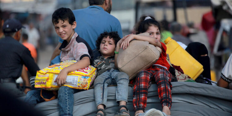 صہیونی فوج کا جنوبی غزہ کے شہریوں کو نقل مکانی کا حکم