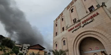 شمالی غزہ : اسپتال ایندھن کی کمی کے باعث ٢٨ گھنٹوں میں مکمل طورپر غیر فعال ہوجائیں گے