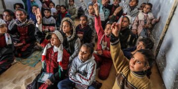 اسرائیلی دہشتگردی:  7 اکتوبر سے اب تک 13 ہزار فلسطینی طلباء شہید