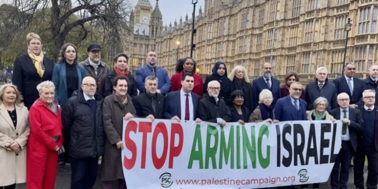 برطانیہ: ارکان پارلیمنٹ کا اسرائیل کو ہتھیاروں کی فروخت روکنے کا مطالبہ