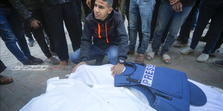 غزہ: صیہو نی جارحیت، شہید فلسطینی صحافیوں کی تعداد 194 تک پہنچ گئی