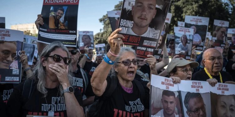 غزہ میں قید اسرائیلی قیدیوں کے اہل خانہ نے نیتن یاہو پر مقدمہ کردیا