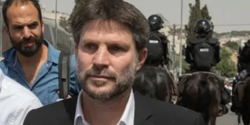 صیہونی وزیر کا غزہ کا پانی بجلی اور ایندھن بند کرنے کا مطالبہ 