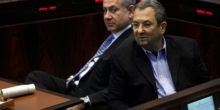 نیتن یاہو اسرائیلی سلامتی کیلئے خطرہ: ایہود باراک کا سول نافرمانی کا مطالبہ 