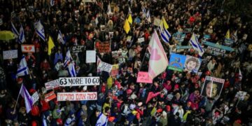 تل ابیب: غزہ جنگ اور نیتن یاہو کے خلاف مظاہرے یرغمالیوں کو واپس لانے کا مطالبہ 