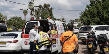 غزہ: وحشیانہ بمباری کے باوجود حماس کے اسرائیل پر حیران کن میزائل حملے