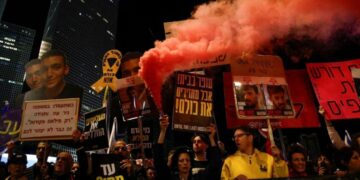 صیہونی وزیراعظم  کی پالیسیوں کے خلاف تل ابیب میں احتجاج، تل ابیب اسٹاک ایکسچینج  منہ کے بل گرگیا