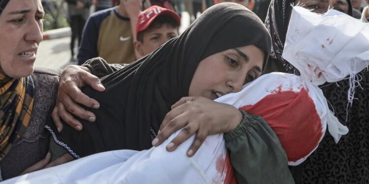 غزہ میں عید کے دن بھی اسرائیلی دہشتگردی: بمباری میں پانچ بچوں سمیت 26 فلسطینی شہید