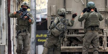 صیہونی فوج کی غزہ میں بڑے زمینی آپریشن کی تیاری: مغربی کنارے میں بھی کارروائیاں جاری