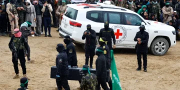 "تیار رہیں، آپ کے بیٹے سیاہ تابوتوں میں واپس آئیں گے”: القسام کا ویڈیو پیغام