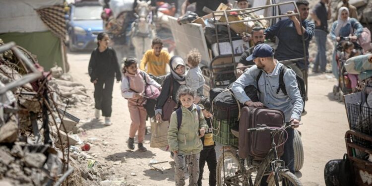 صیہونی دہشتگردی اور عالمی خاموشی: غزہ میں 90 فیصد سے زائد شہری بے گھرہیں، اقوام متحدہ کا انتباہ