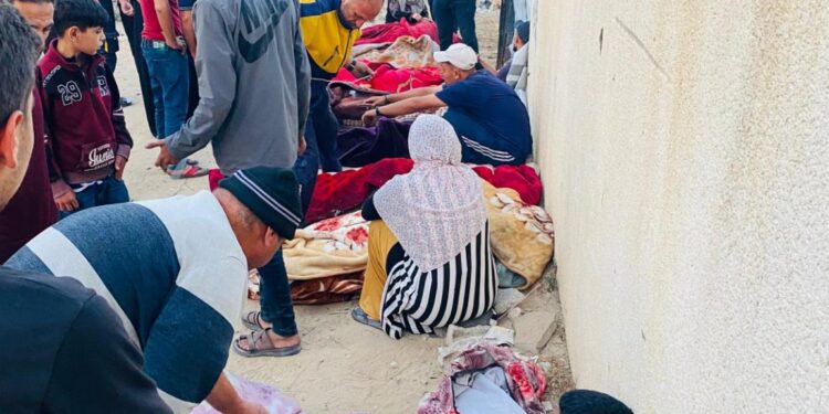 غزہ: صیہونی فوج کا حملہ: 10 بچوں سمیت ایک ہی خاندان کے 19 افراد شہید