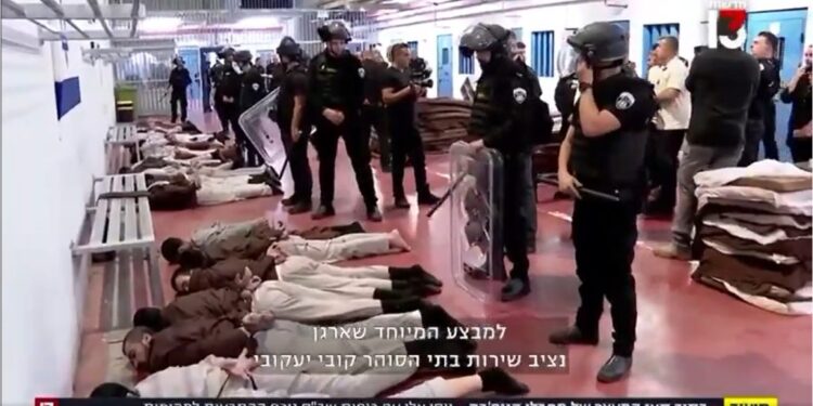 صیہونی عقوبت خانوں میں مزید تین فلسطینی شہید، شہداء کی تعداد 69 تک جا پہنچی