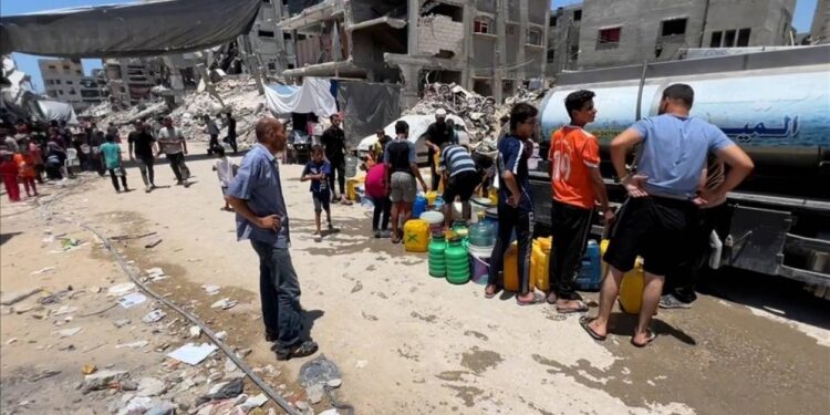 صیہونی دہشتگردی جاری: غزہ کے 85 فیصد شہری پانی سے محروم