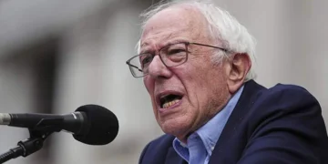 ایران پر اسرائیلی حملے غیرقانونی ہیں:امریکی سینیٹر